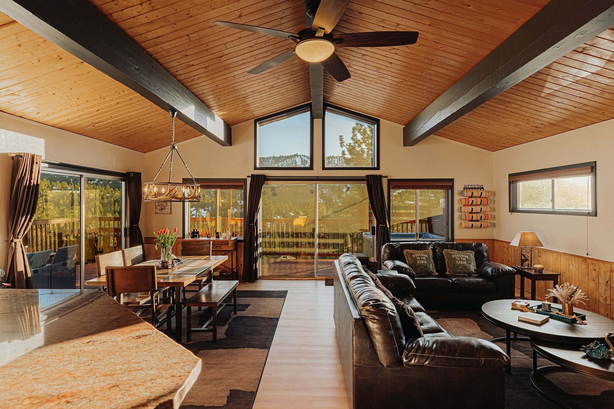 Gianna_Christina_Photo_Sheephorn_Winterland_Cabins_Big_Bear_Lake_CA_Airbnb--13_qFn